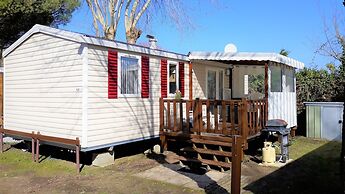 Swanky Mobile Home in Saint Jean de Monts Near Seabeach