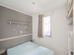 Swanky Mobile Home in Saint Jean de Monts Near Seabeach