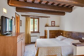 Stunning Holiday Home in Foligno With Sauna