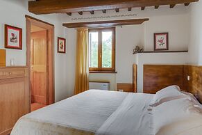 Stunning Holiday Home in Foligno With Sauna