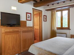 Stunning Holiday Home in Foligno With Sauna