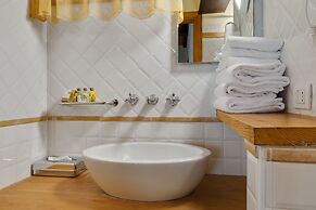 Stunning Holiday Home in Foligno With Sauna