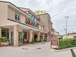 Stunning Holiday Home in Foligno With Sauna