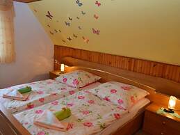 Cozy Apartment in Lichtenhain Germany With Garden