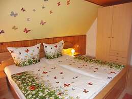 Cozy Apartment in Lichtenhain Germany With Garden