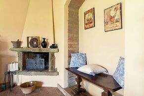 Apartment on Farm Amidst the Umbrian Hills