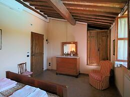 Apartment on Farm Amidst the Umbrian Hills