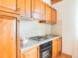 Inviting Farmhouse in Appenines With Covered Swimming Pool