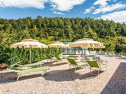 Inviting Farmhouse in Appenines With Covered Swimming Pool