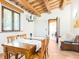 Inviting Farmhouse in Appenines With Covered Swimming Pool