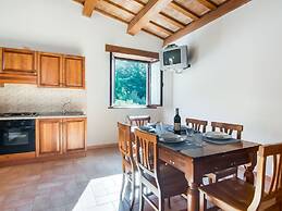 Inviting Farmhouse in Appenines With Covered Swimming Pool