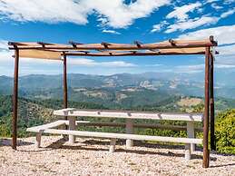 Inviting Farmhouse in Appenines With Covered Swimming Pool