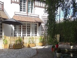 Attractive Apartment in Isigny-sur-mer Near Centre