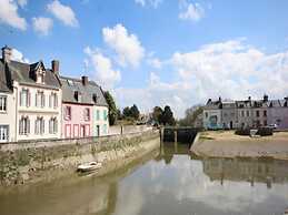 Attractive Apartment in Isigny-sur-mer Near Centre