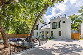 Upstay - Eastside Home w LRG Patio - Rooftop Deck