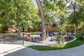 Upstay - Eastside Home w LRG Patio - Rooftop Deck