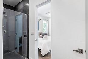 Upstay - Eastside Home w LRG Patio - Rooftop Deck