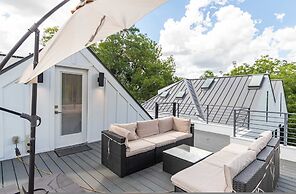 Upstay - Eastside Home w LRG Patio - Rooftop Deck