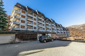 Wolf & Deer Apartment Ski-in Ski-out 250m