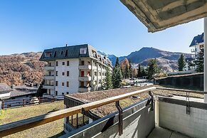 Wolf & Deer Apartment Ski-in Ski-out 250m