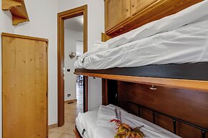 Wolf & Deer Apartment Ski-in Ski-out 250m