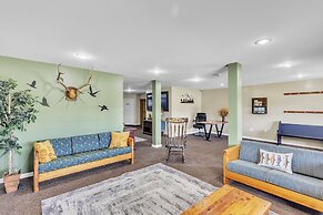 Green Goose Lodge - Studio Apt Sleeps 4 Condo