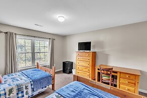 Green Goose Lodge - Studio Apt Sleeps 4 Condo