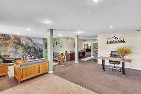 Green Goose Lodge - Studio Apt Sleeps 4 Condo