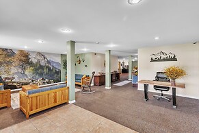Green Goose Lodge - Studio Apt Sleeps 4 Condo