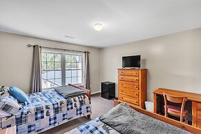 Green Goose Lodge - Studio Apt Sleeps 4 Condo