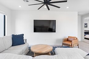 The Dugout 8 Bedroom Home