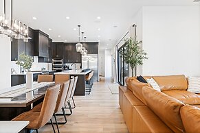 The Dugout 8 Bedroom Home