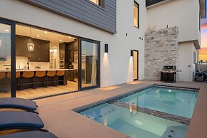 The Dugout 8 Bedroom Home