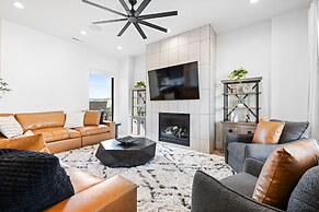 The Dugout 8 Bedroom Home