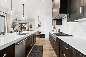 The Dugout 8 Bedroom Home