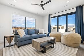 The Dugout 8 Bedroom Home