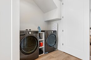 The Dugout 8 Bedroom Home