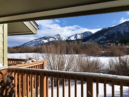 Snowcreek Ii #220 3 Bedroom Condo