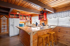 Ski Bear Chalet 3 Bedroom Cabin