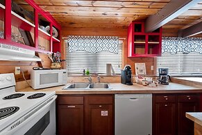 Ski Bear Chalet 3 Bedroom Cabin