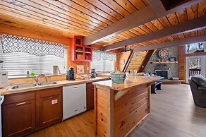 Ski Bear Chalet 3 Bedroom Cabin