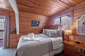 Ski Bear Chalet 3 Bedroom Cabin
