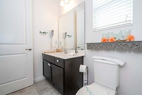 Spacious 6-bedroom Retreat Near Disney Parks