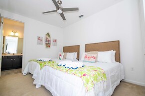 Spacious 6-bedroom Retreat Near Disney Parks