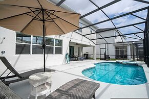 Spacious 6-bedroom Retreat Near Disney Parks