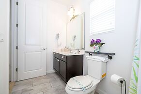 Spacious 6-bedroom Retreat Near Disney Parks