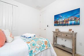 Spacious 6-bedroom Retreat Near Disney Parks