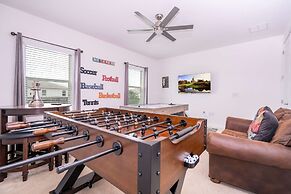 Spacious 6-bedroom Retreat Near Disney Parks