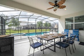 Spacious 6-bedroom Retreat Near Disney Parks