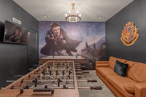 Upstay - Modern Family Townhouse w Private Pool